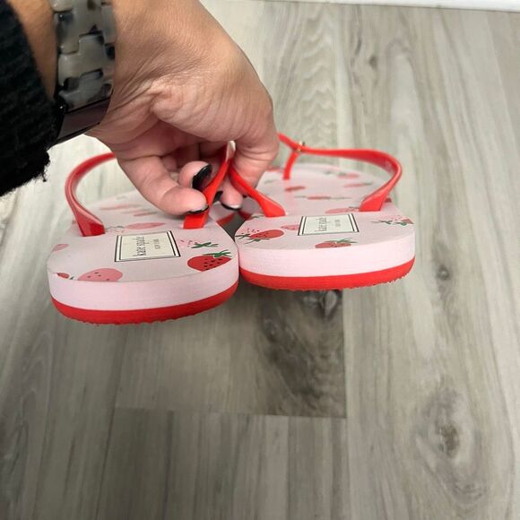 Kate Spade Sandals Women’s 9 Fiji Red & Pink Strawberry Printed Flip Flop New - Picture 5 of 7